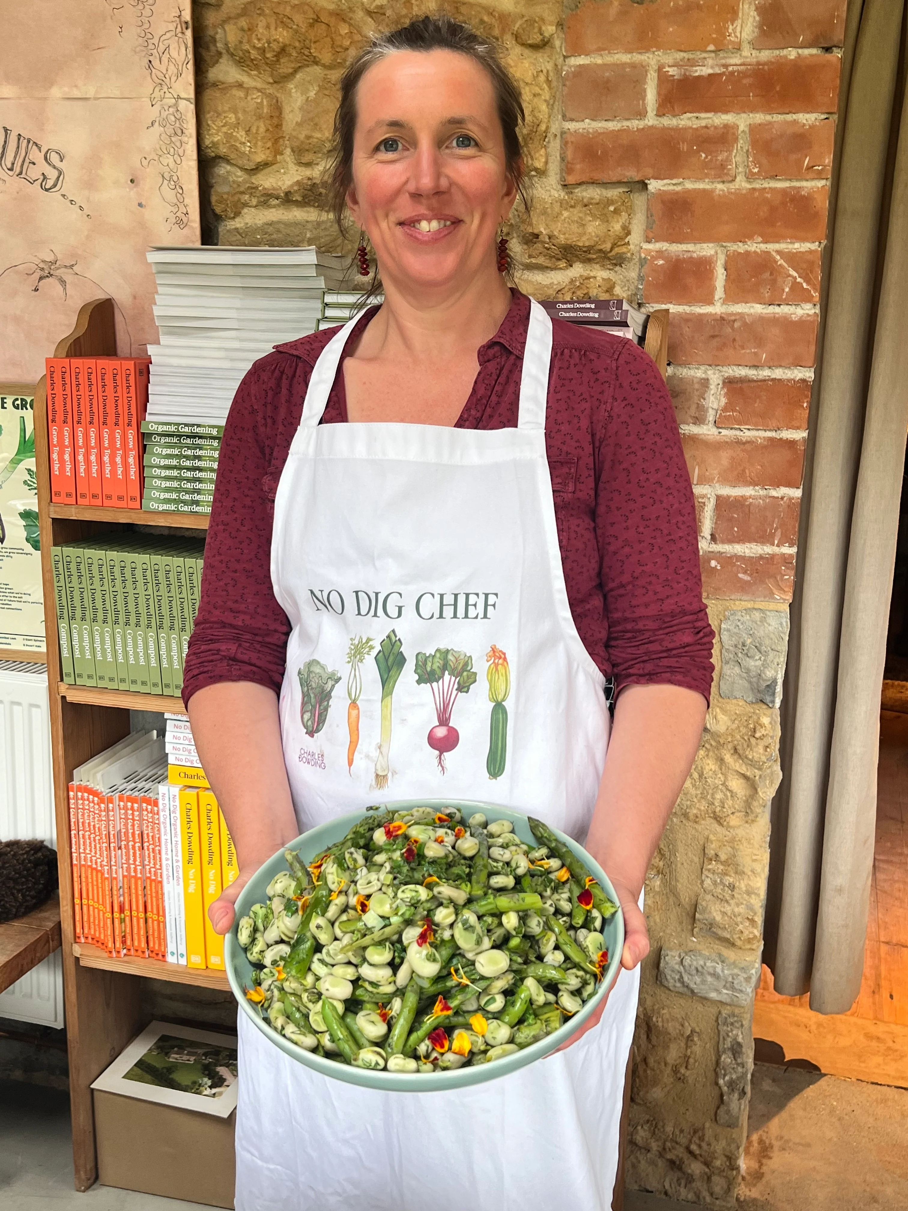 No Dig Chef's Apron